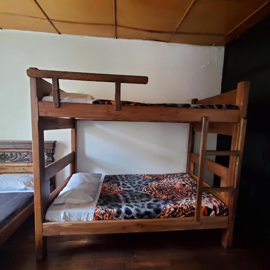 Hostal Cq Chapinero Bogota Luaran gambar