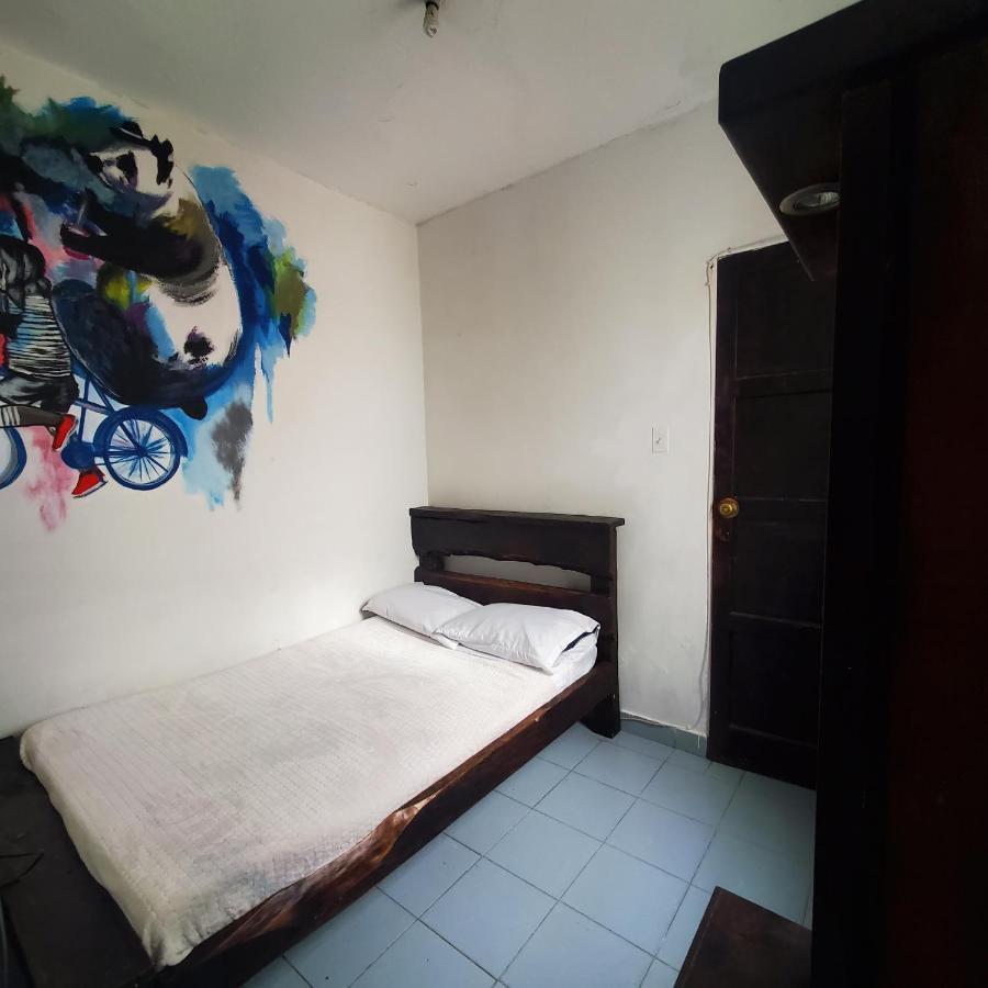 Hostal Cq Chapinero Bogota Luaran gambar